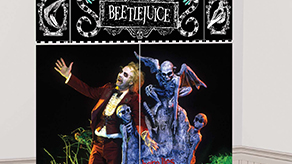 (image for) Halloween Scene Setter & Decorating Kits