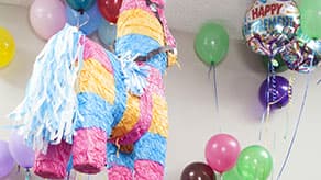 (image for) Party Pinatas
